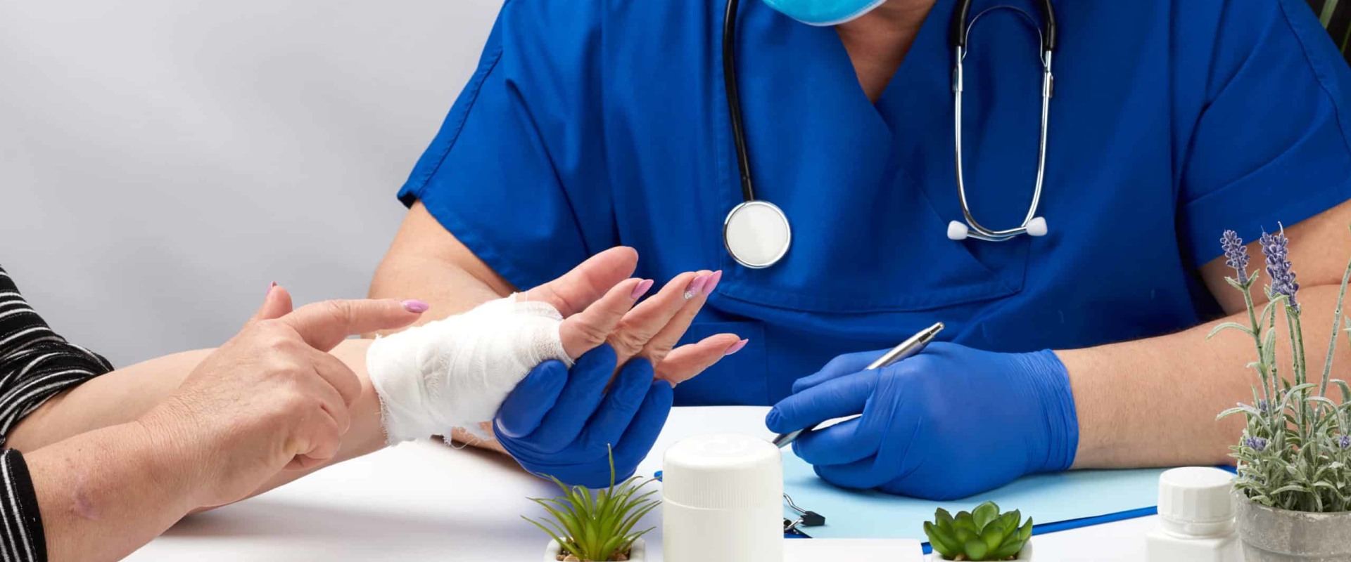 The Importance of Proper Wound Management: A Comprehensive Guide for Healthcare Professionals